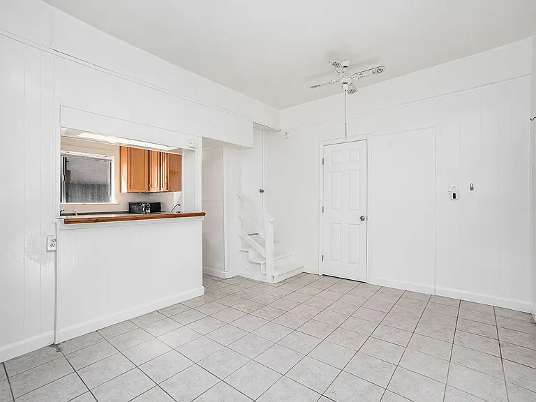 453 Central Ave #C — Photo 4