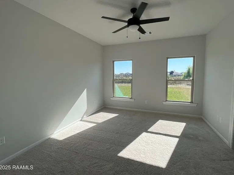 116 Brattle Ct — Photo 4