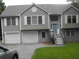 465 Creek Rd, Pleasant Valley, NY 12569