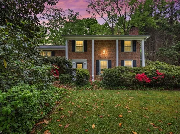 2171 Sallies Ln, Winston Salem, NC 27106