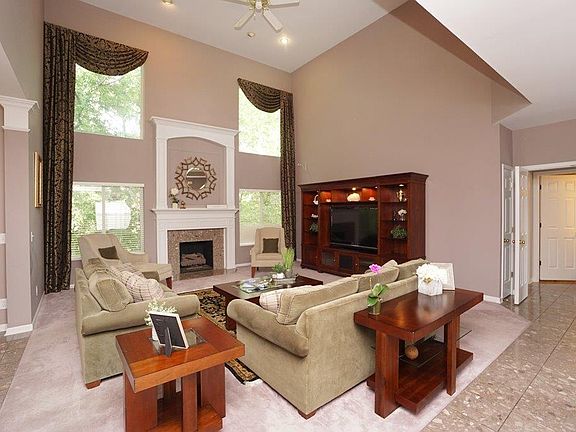 2nd image of 6164 Holly Hill Ln