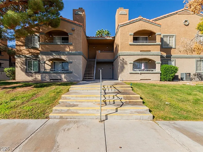 221 Mission Catalina Ln #101 — Photo 1