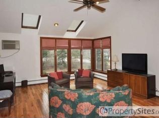 4B Maureen Dr, Burlington, MA 01803