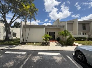 1097 NW 98th Terrace #110, Pembroke Pines, FL 33024