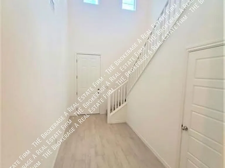 6858 Greensmen Ave — Photo 9