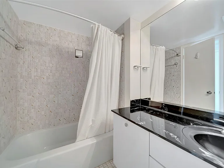 5200 N Ocean Blvd #1107B — Photo 28