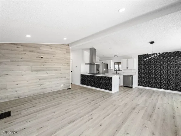 5466 Petaca Rd, Las Vegas, NV 89122