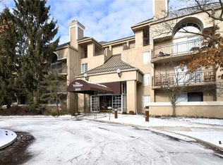 26101 Village Ln APT 308, Beachwood, OH 44122