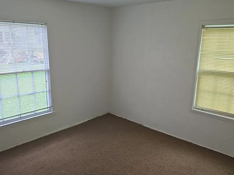 2125 Earl St — Photo 12