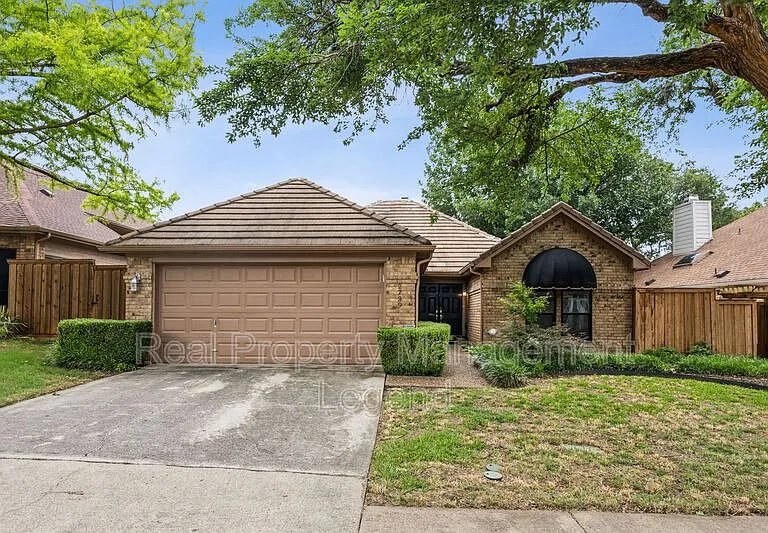 2739 Sedgeway Ln — Photo 1