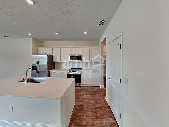 3rd image of 375 Onate Cir