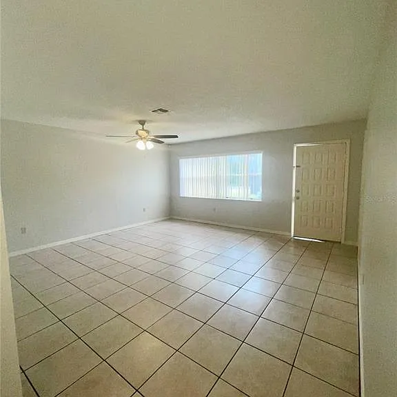 10337 Usher St — Photo 4