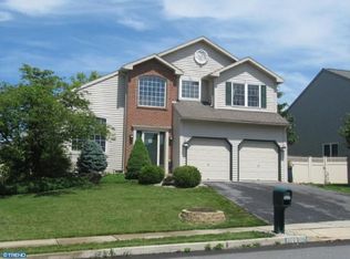 1005 Meadow Dr, Reading, PA 19605