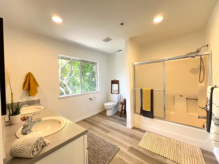 Upstairs bathroom