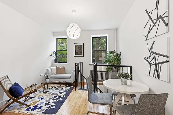 Sold by Compass | media 1