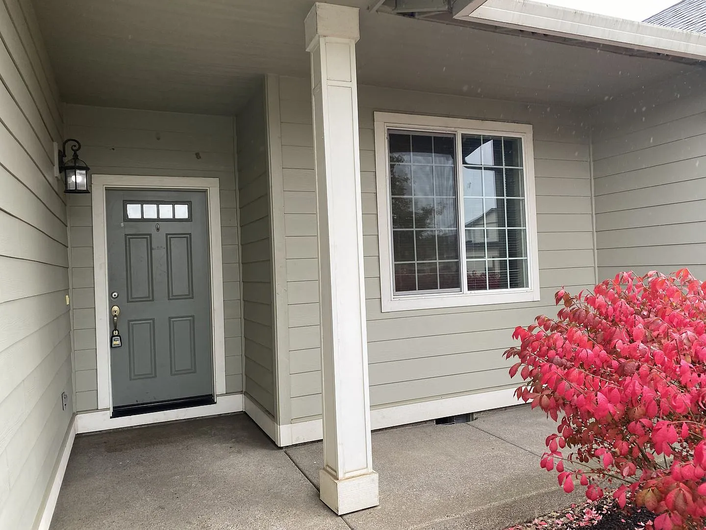 Charming Newer Build in The Reserve Junction City Gem! — Photo 2