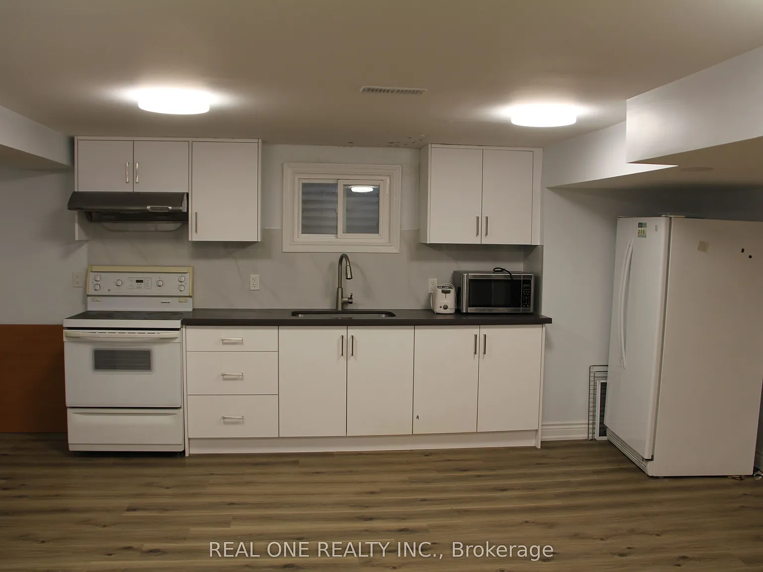 3 bed, $2,350 — Photo 4