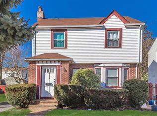 135 Broadfield Rd, Hempstead, NY 11550