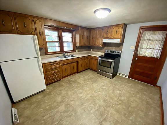 3rd image of 764 W Rodney Dr