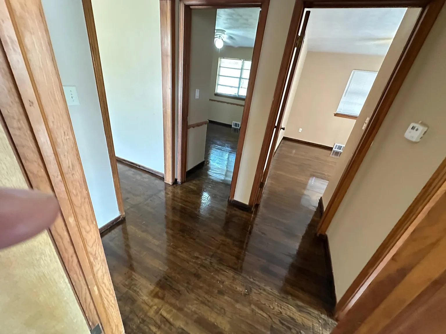 3 bed, 1.5 bath, 1100 sqft, $1,250 — Photo 3