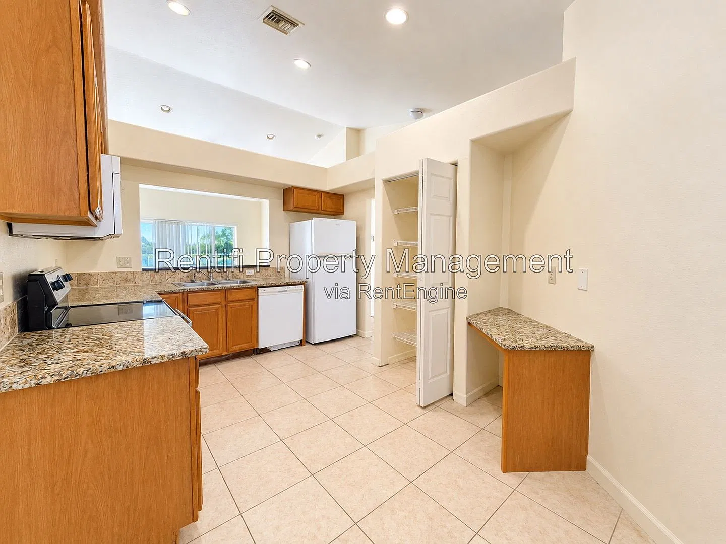 3 bed, 2.0 bath, 1336 sqft, $1,650 — Photo 4