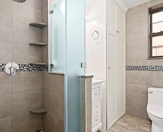 5th image of 328 W 86th St APT 6A
