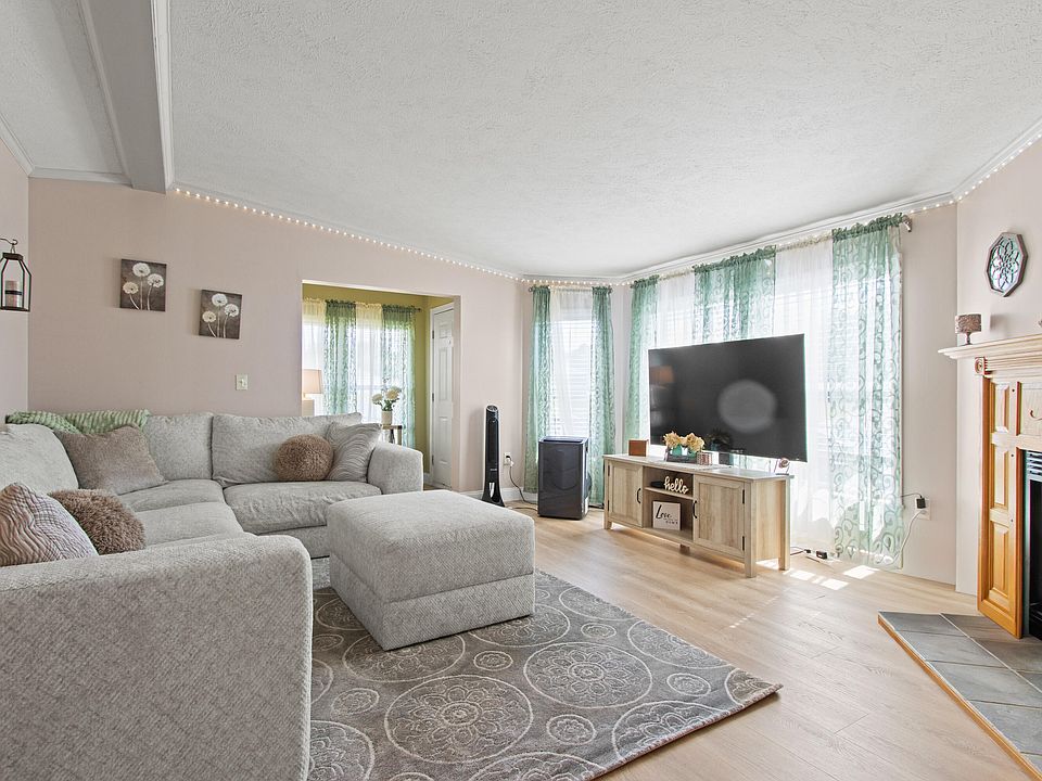 1st image of 9 Davis Brook Drive
