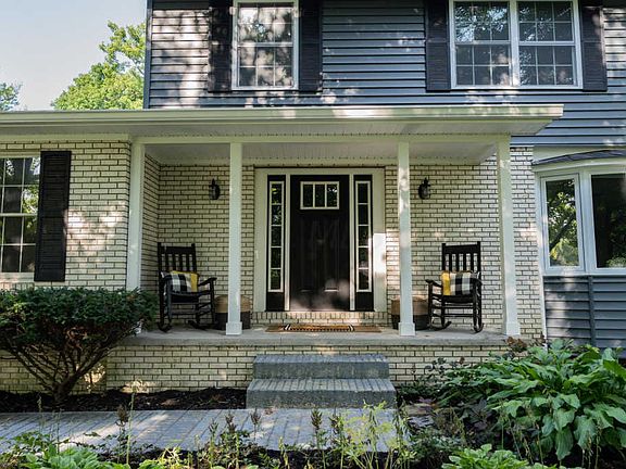 5th image of 975 Kingwood Dr