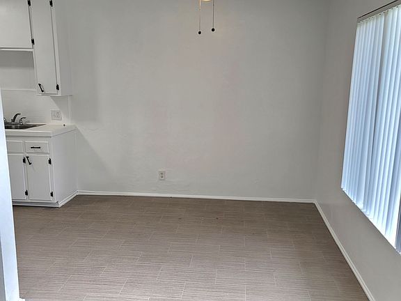 5th image of 735 N Eucalyptus Ave APT 11