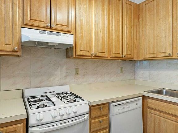 5th image of 534 E 88th St APT 1F