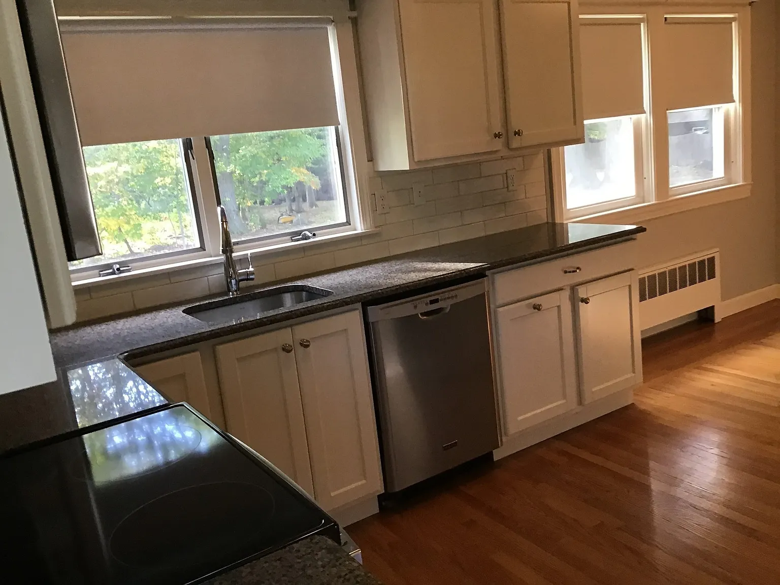2 bed, 1.0 bath, 900 sqft, $2,650 — Photo 4
