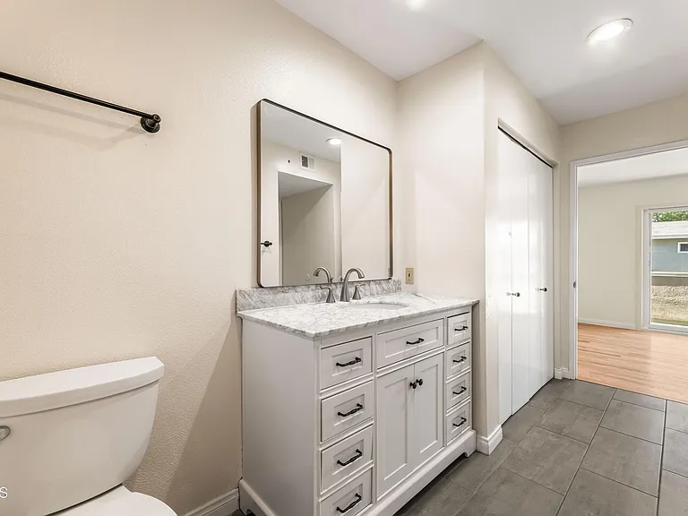 477 S Euclid Ave #477E — Photo 13