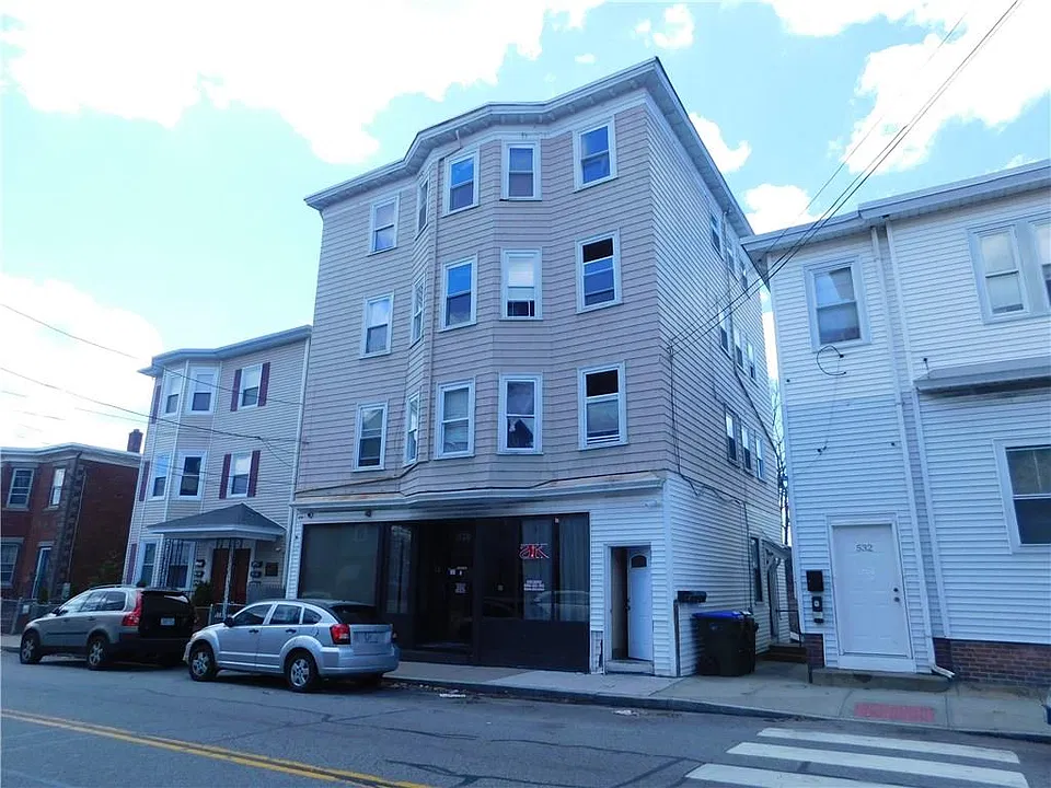 Building Photo 4
