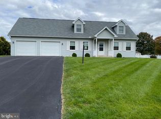 125 Meadowbrook Ln, Mifflintown, PA 17059
