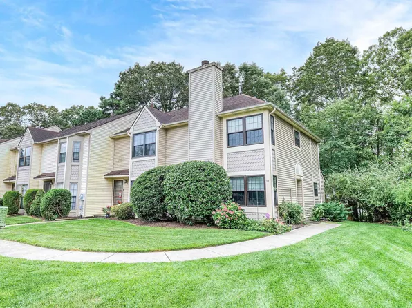 23 Cambridge Townhouse Dr Condo 23, Egg Harbor Township, NJ 08234