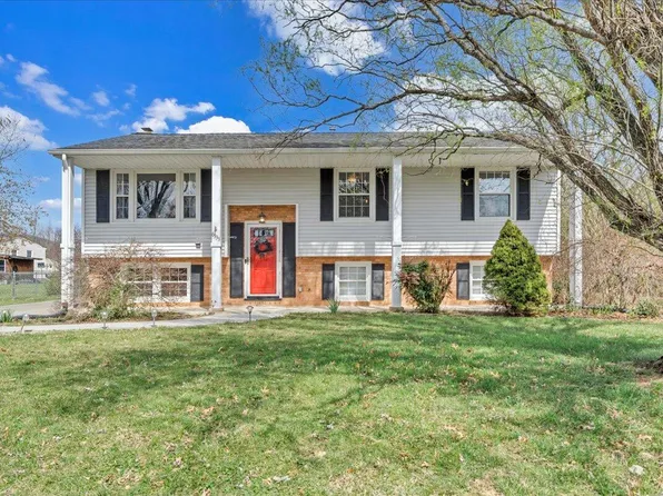 6333 Greenway Dr, Roanoke, VA 24019