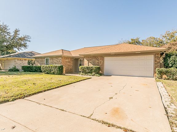 3rd image of 7417 Timberhill Dr