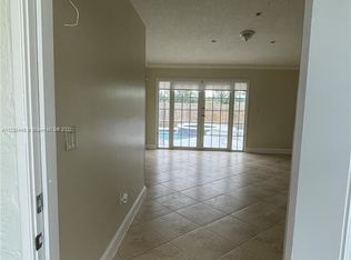 22258 SW 98th Pl, Cutler Bay, FL 33190