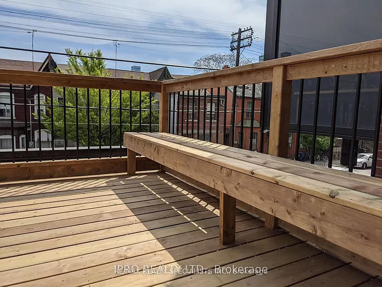 450 Bathurst St #2 — Photo 17