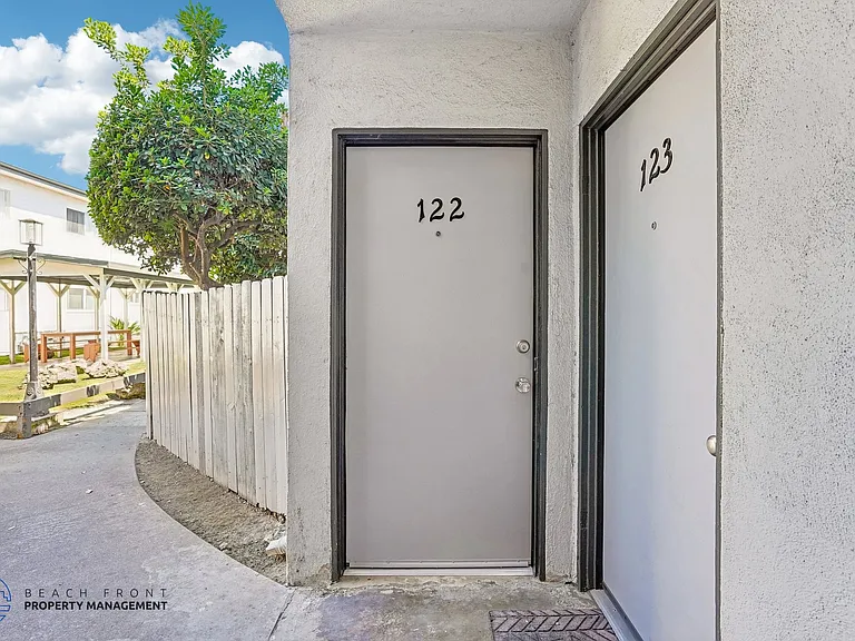 8721 Imperial Hwy. — Photo 17