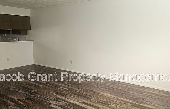 3rd image of 693 N Fanning Ave Unit 693
