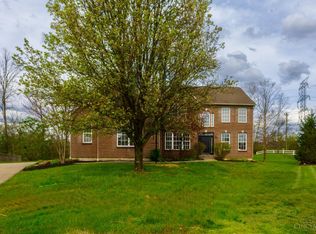 131 Highcliff Ct, Loveland, OH
