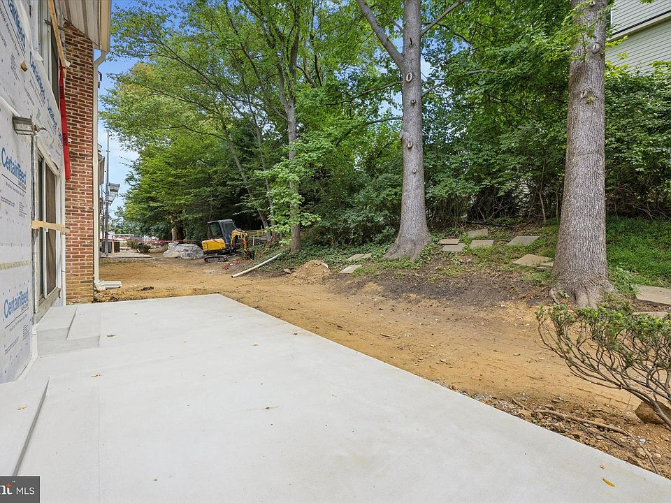 2nd image of 307 Cheswold Ct #307