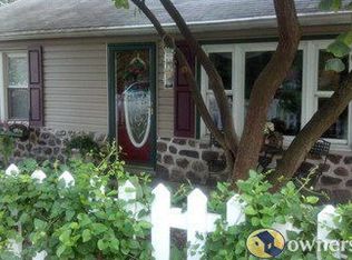 810 Saint Johns Rd, Camp Hill, PA 17011