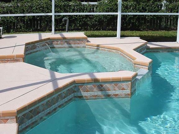 Jacuzzi with waterfall.
