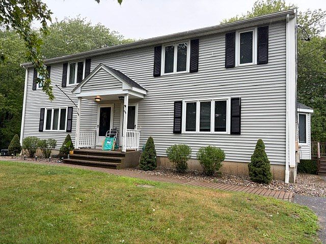 1st image of 206 Comfort St #206