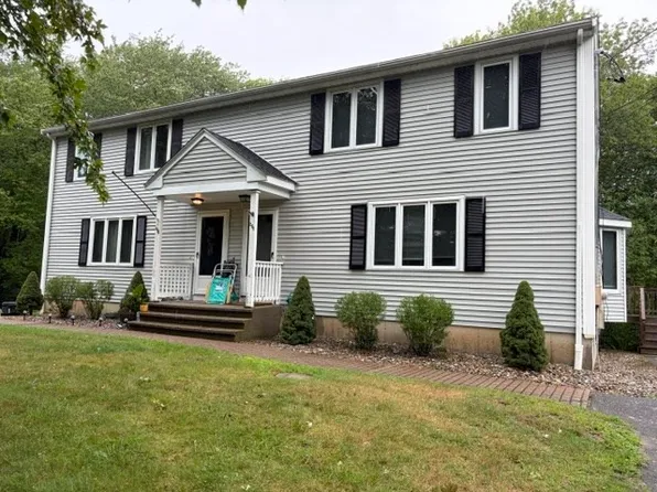 206 Comfort St #206, Bridgewater, MA 02324