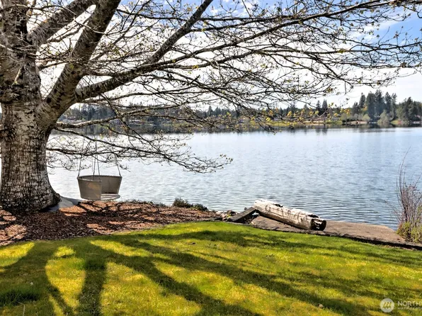 1860 E Island Lake Drive, Shelton, WA 98584