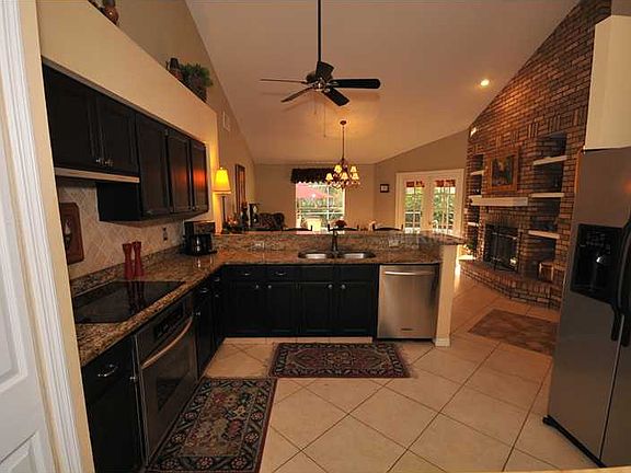 5th image of 359 Lakewood Ct