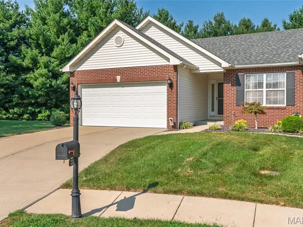 3306 Colby Ct, Swansea, IL 62226